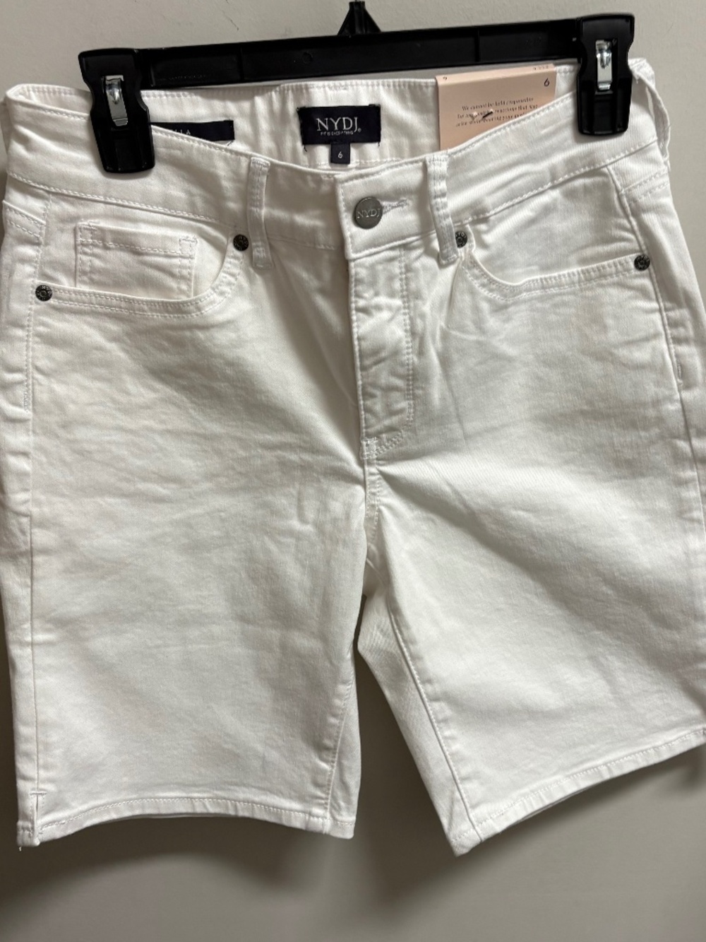NYDJ Optic White Ella Denim Shorts with Slits size 6 NWT